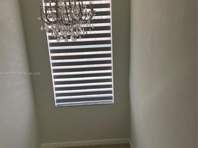 Продажа дома по адресу 6284 SW 26th St - фото 7493738