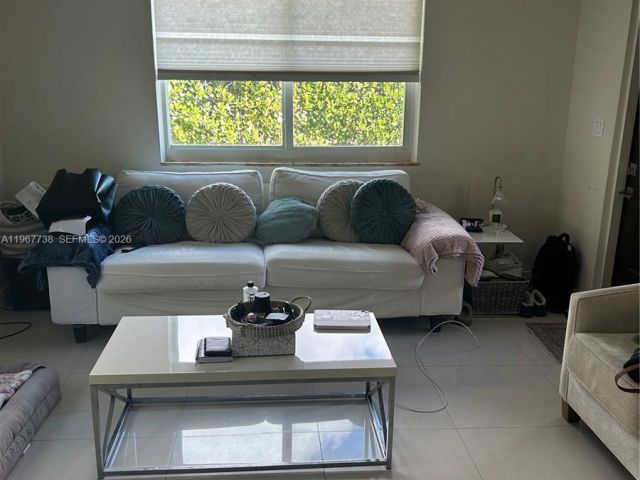 Дом в аренду по адресу 1560 NE 129th St - фото 7475729