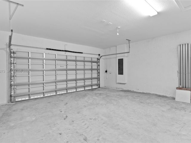 Дом в аренду по адресу 11947 SW 241st Ter 0 - фото 7493006