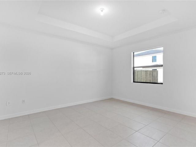 Дом в аренду по адресу 11947 SW 241st Ter 0 - фото 7493016