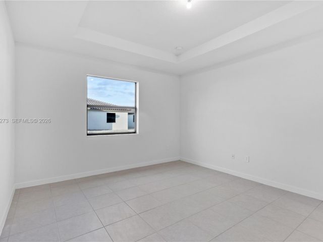 Дом в аренду по адресу 11947 SW 241st Ter 0 - фото 7493018