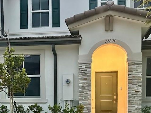 Продажа дома по адресу 12220 NW 23rd Ct 12220 - фото 7446065
