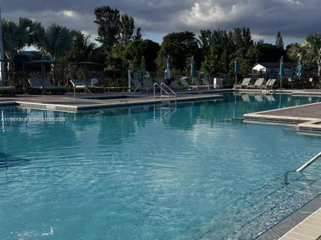 Продажа дома по адресу 12220 NW 23rd Ct 12220 - фото 7446076