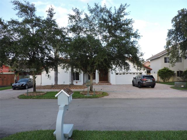 Дом в аренду по адресу 10753 SW 142nd Ct 0 - фото 7449419