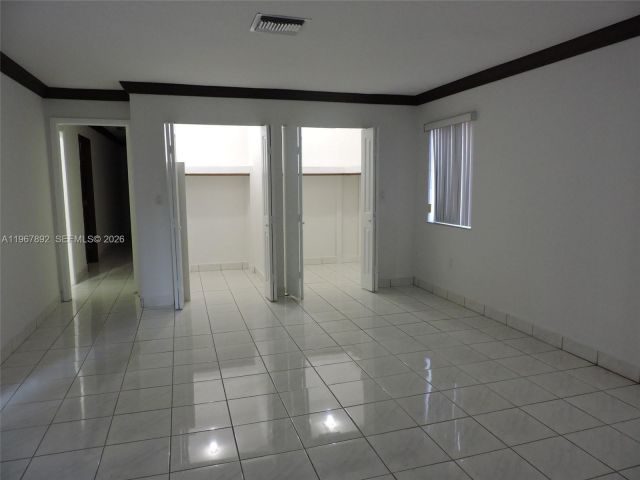 Дом в аренду по адресу 10753 SW 142nd Ct 0 - фото 7449434