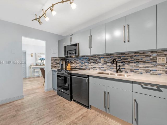 Продажа квартиры #1122 - фото 7466591