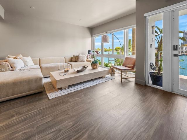 Продажа дома по адресу 95 N Shore Dr - фото 7468318