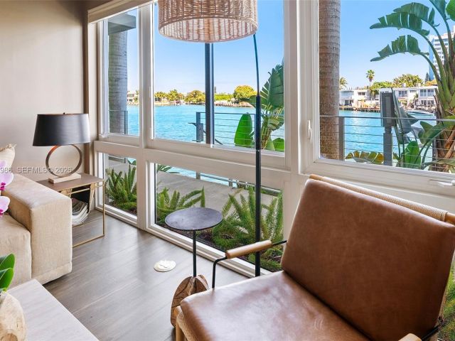 Продажа дома по адресу 95 N Shore Dr - фото 7468320