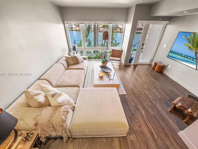 Продажа дома по адресу 95 N Shore Dr - фото 7468321