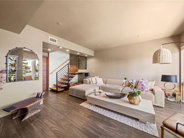 Продажа дома по адресу 95 N Shore Dr - фото 7468322