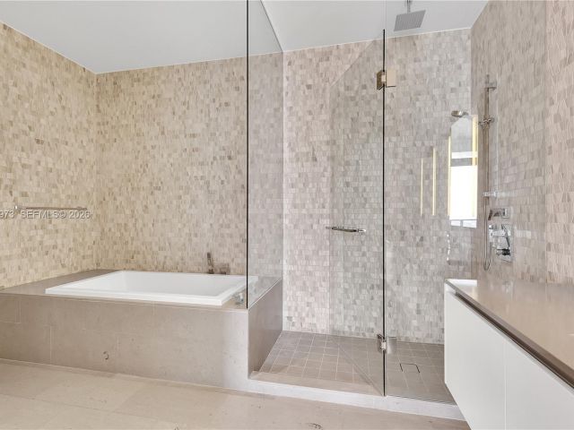 Продажа квартиры #4110 - фото 7446575