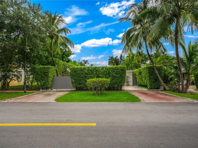 Продажа дома по адресу 736 W 51 st - фото 7517900