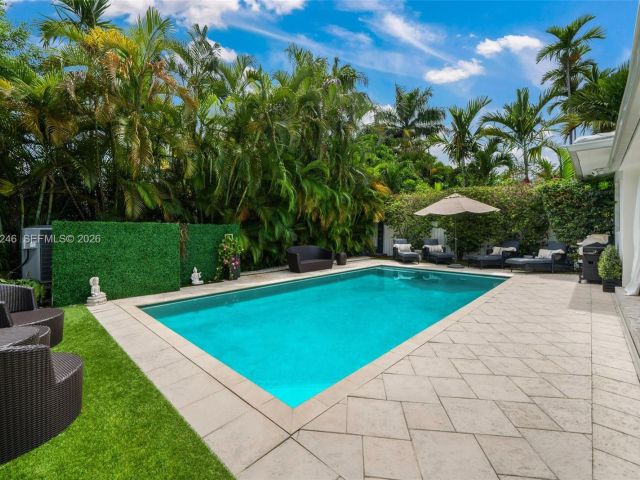 Продажа дома по адресу 736 W 51 st - фото 7517915