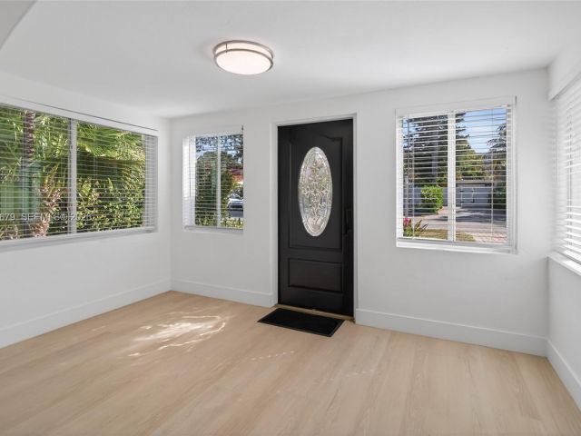 Продажа дома по адресу 1113 N Victoria Park Rd - фото 7483413