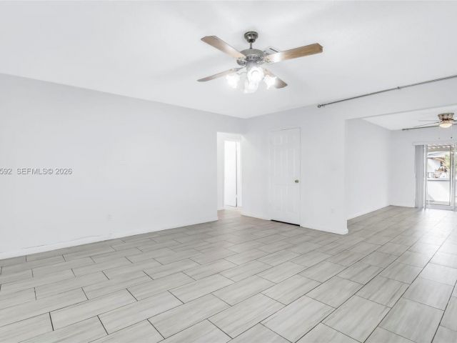 Продажа дома по адресу 3430 N 65th Ave - фото 7535053