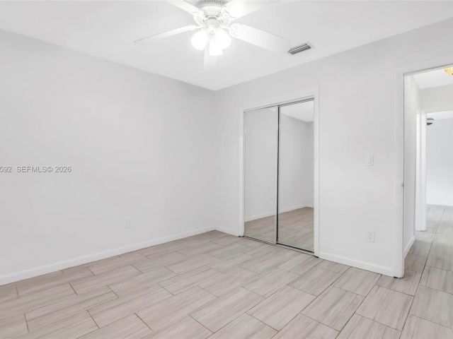 Продажа дома по адресу 3430 N 65th Ave - фото 7535062