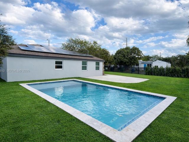 Продажа дома по адресу 4500 NW 3rd Ave - фото 7446117