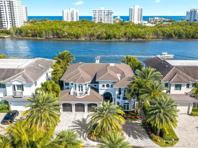 Продажа дома по адресу 7188 NE 8th Drive - фото 9030628