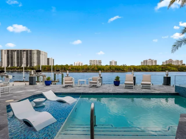 Продажа дома по адресу 7188 NE 8th Drive - фото 9030655