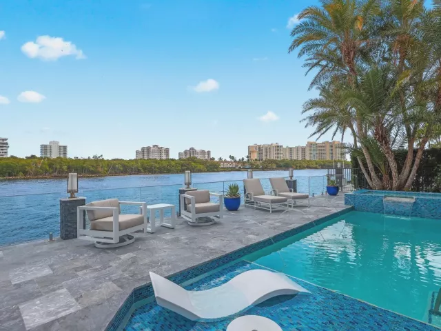 Продажа дома по адресу 7188 NE 8th Drive - фото 9030656