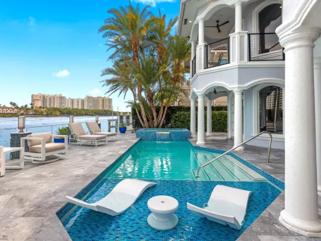 Продажа дома по адресу 7188 NE 8th Drive - фото 9030657