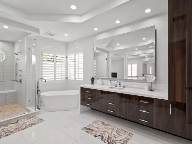 Продажа дома по адресу 7188 NE 8th Drive - фото 9030675