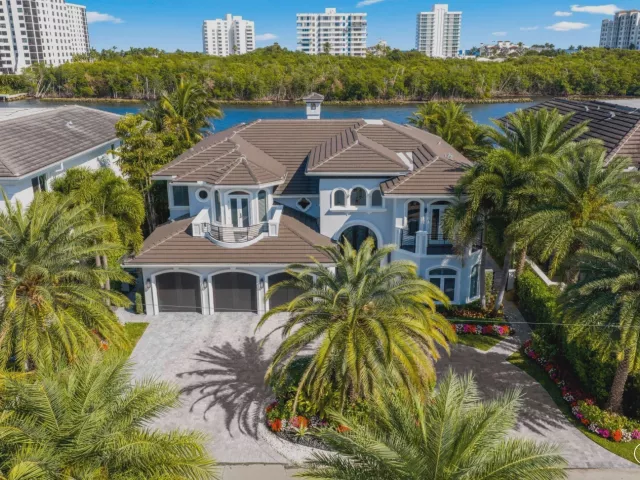 Продажа дома по адресу 7188 NE 8th Drive - фото 9030687