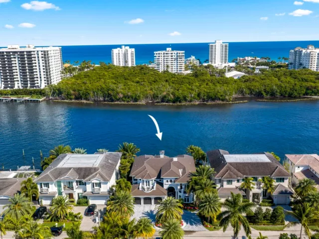 Продажа дома по адресу 7188 NE 8th Drive - фото 9030690