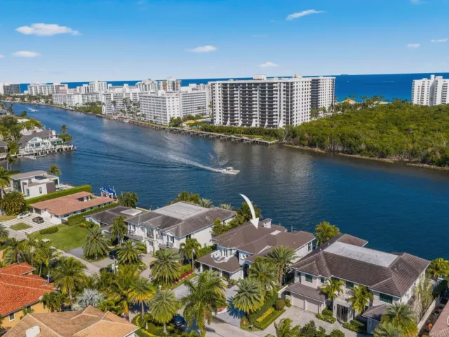 Продажа дома по адресу 7188 NE 8th Drive - фото 9030691
