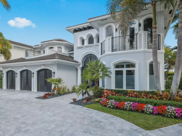 Продажа дома по адресу 7188 NE 8th Drive - фото 9030632
