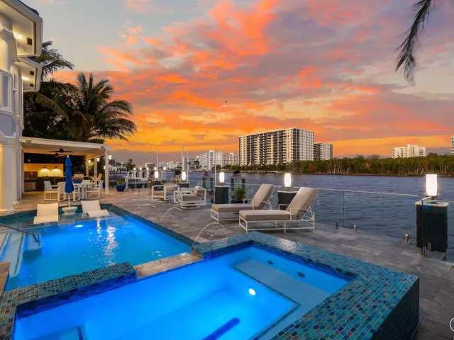 Продажа дома по адресу 7188 NE 8th Drive - фото 9030699