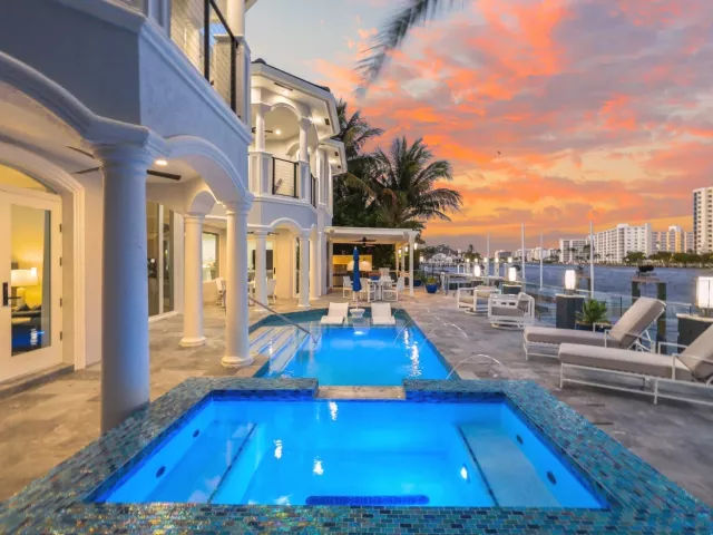 Продажа дома по адресу 7188 NE 8th Drive - фото 9030700