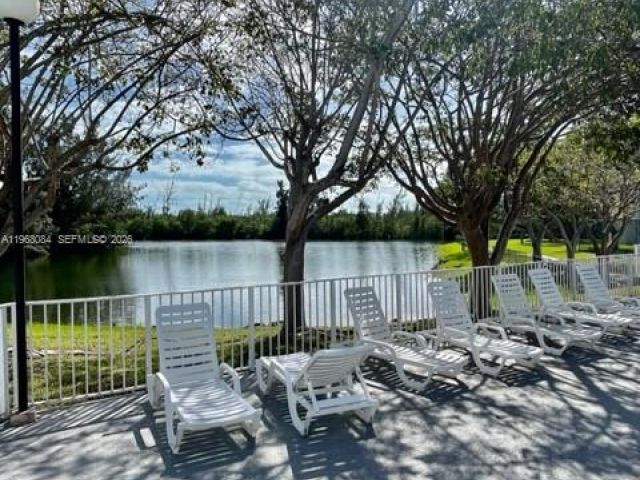 Дом в аренду по адресу 13772 SW 145th Ter 13772 - фото 7447137