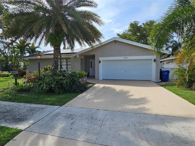 Дом в аренду по адресу 6731 NW 26th Way - фото 7481942