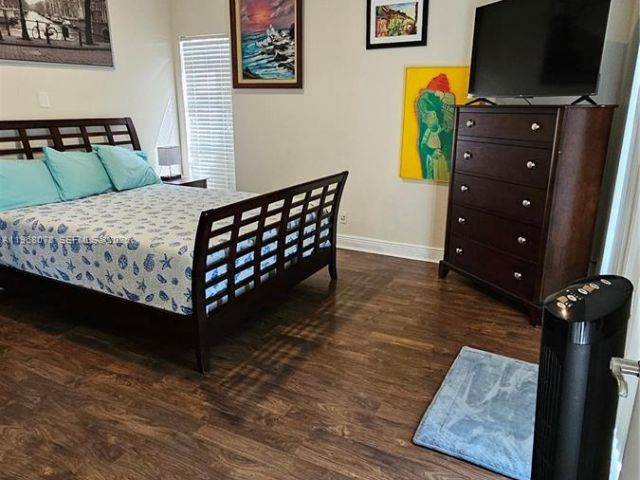 Дом в аренду по адресу 6731 NW 26th Way - фото 7481956