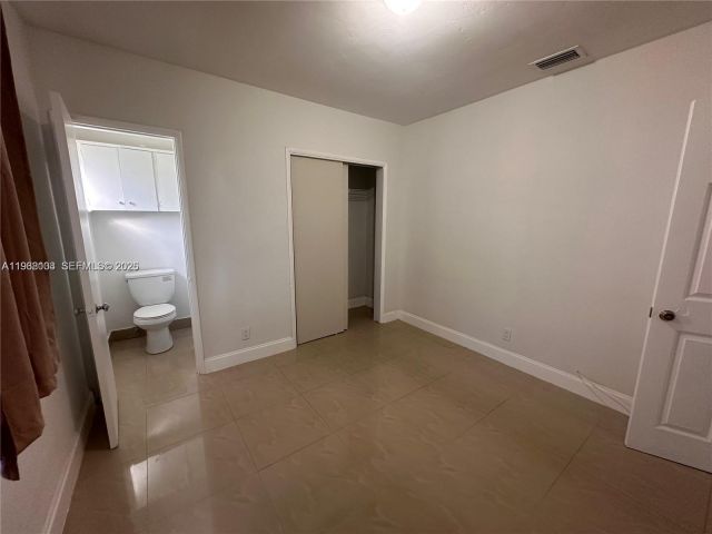 Дом в аренду по адресу 150 NE 170th St 150 - фото 7481272