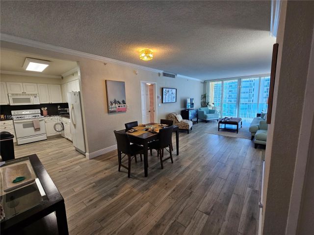 Квартира в аренду номер1117 (Av. April 1st) - фото 7477466