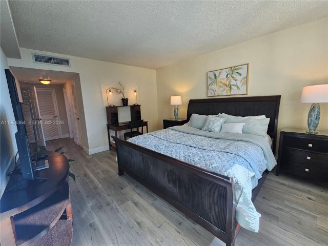 Квартира в аренду номер1117 (Av. April 1st) - фото 7477475