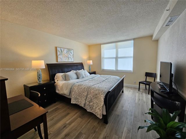 Квартира в аренду номер1117 (Av. April 1st) - фото 7477476