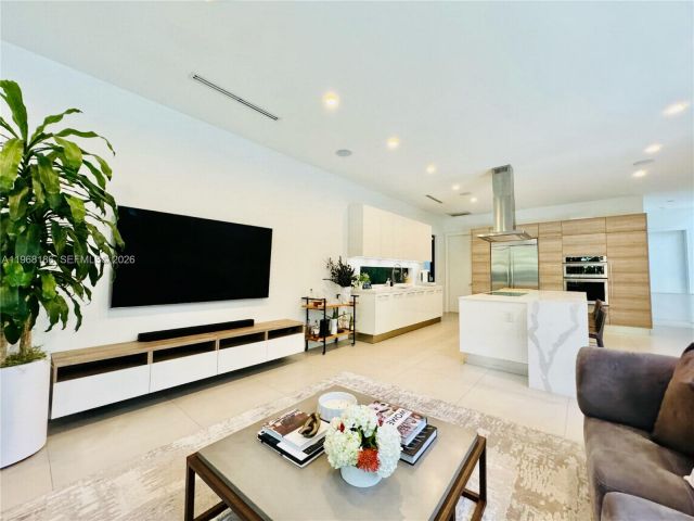 Дом в аренду по адресу 2550 Overbrook St 0 - фото 7447723