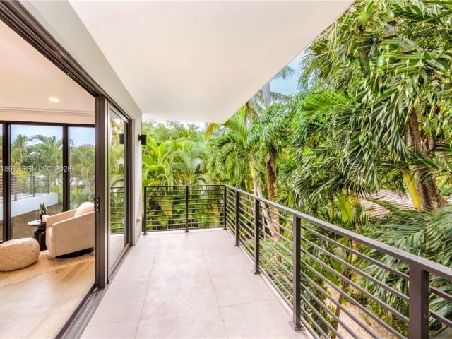 Дом в аренду по адресу 2550 Overbrook St 0 - фото 7447735