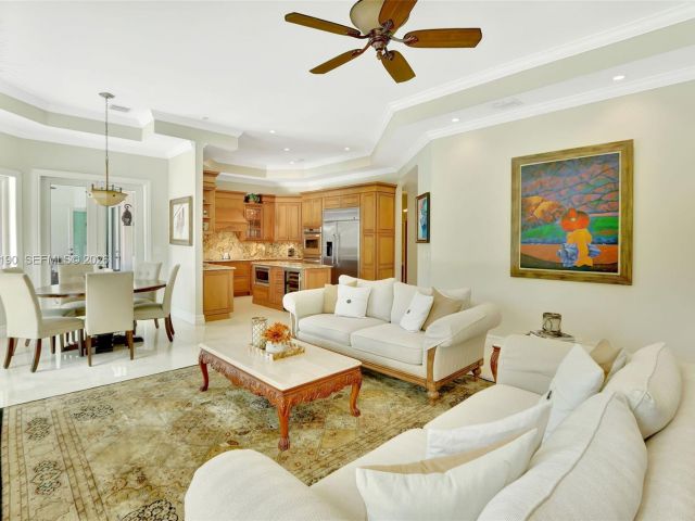 Продажа дома по адресу 7261 SW 120th Ave - фото 7447171