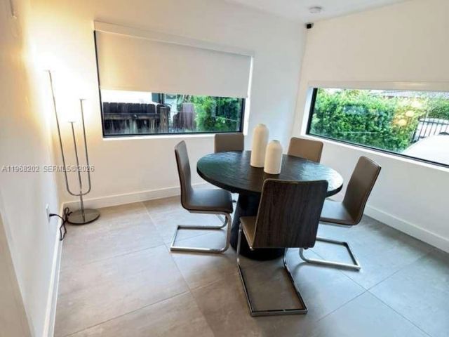 Дом в аренду по адресу 1854 SW 17th St - фото 7447191