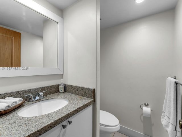 Дом в аренду по адресу 7825 SW 103rd Pl 7825 - фото 7446396