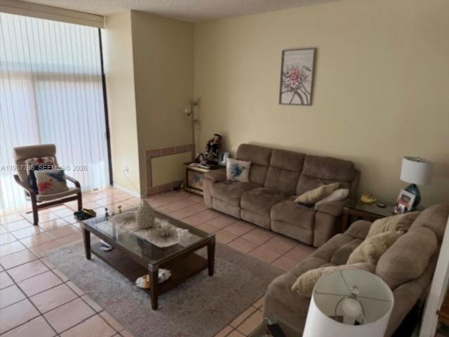 Дом в аренду по адресу 3089 NE 183rd Ln 89 - фото 7476291