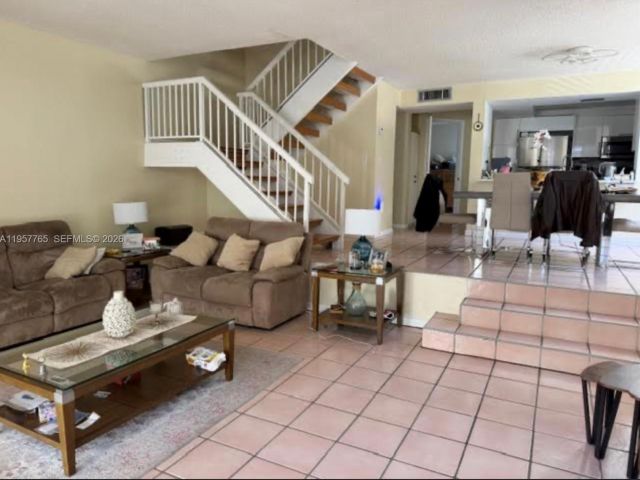 Дом в аренду по адресу 3089 NE 183rd Ln 89 - фото 7476293