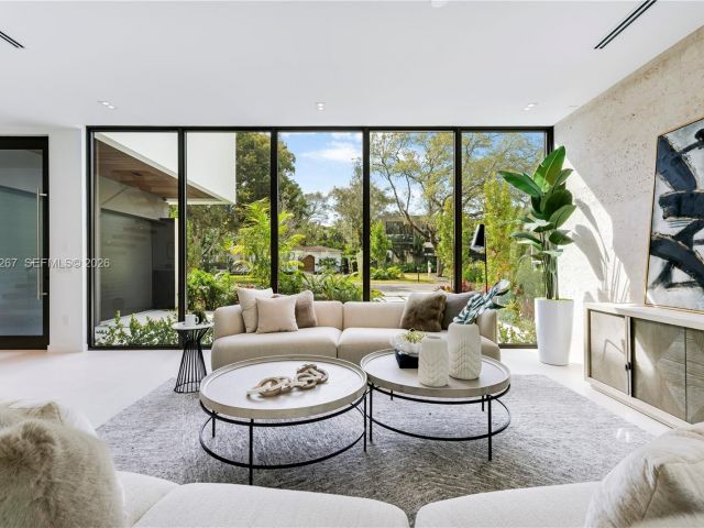 Продажа дома по адресу 4081 Hardie Ave - фото 7447239