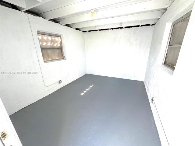 Дом в аренду по адресу 1641 NW 24th Ter - фото 7482670