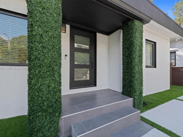 Дом в аренду по адресу 710 NE 62nd St - фото 7449134