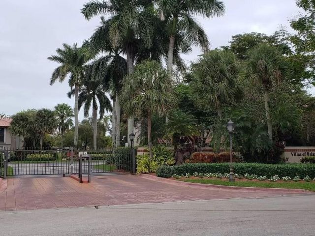 Дом в аренду по адресу 13161 SW 95th Ave 1 - фото 7449930